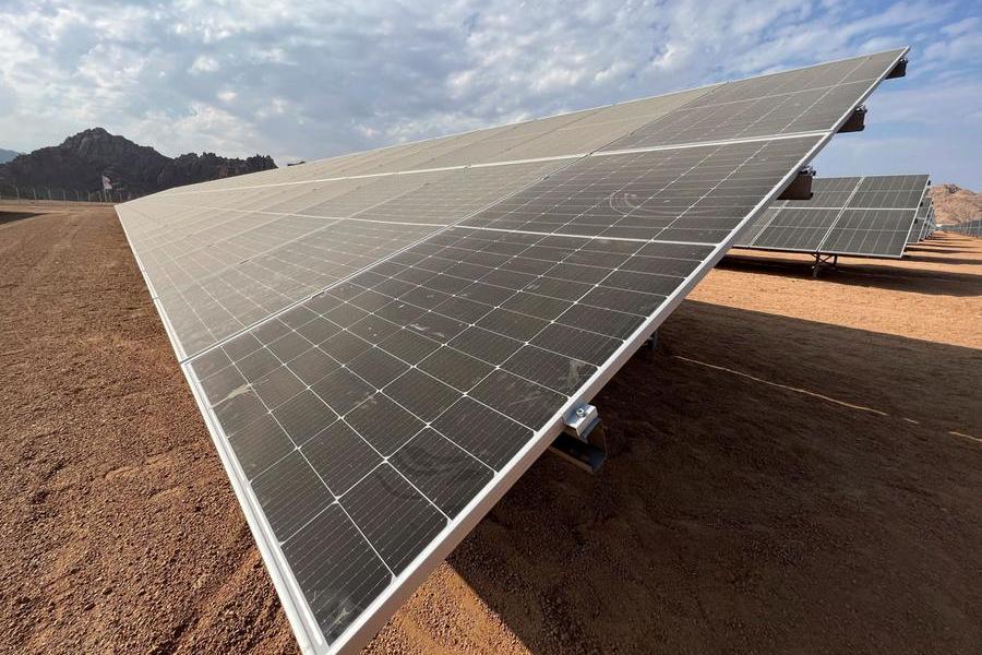 أكوا باور تحصل على حزمة تمويل بقيمة 123 مليون دولار لمحطة للطاقة الشمسية في مصر