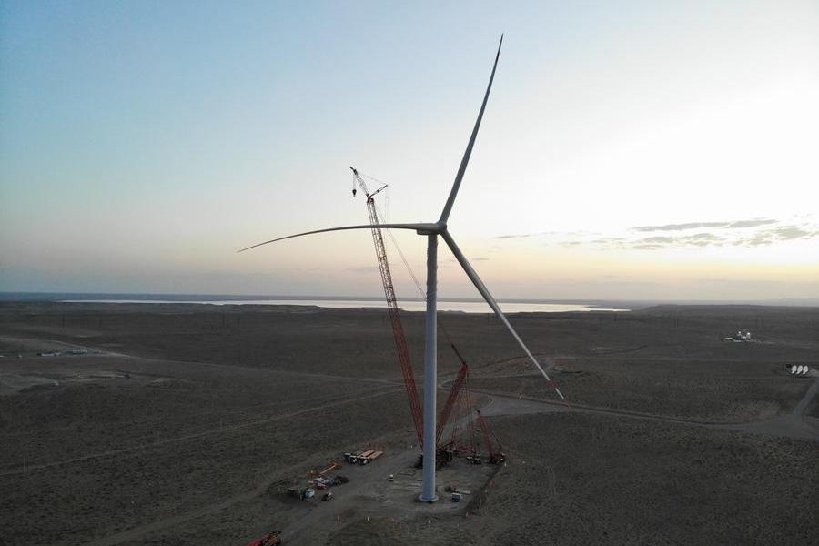 Saudi's ACWA Power, UAE's Alcazar Energy eye Egyptian wind farm