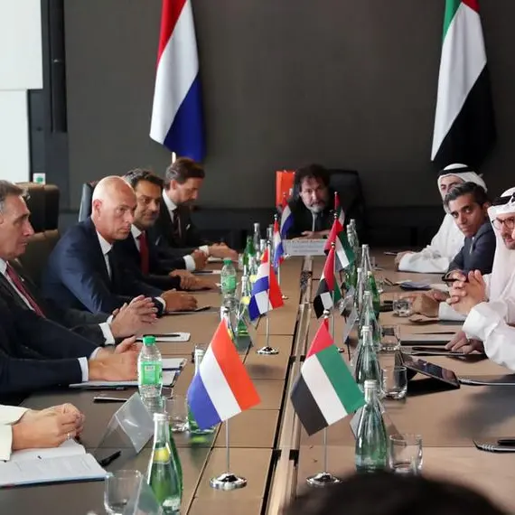 تطوير علاقات التعاون التجاري والاستثماري في القطاعات الاستراتيجية على طاولة البحث بين الإمارات وهولندا