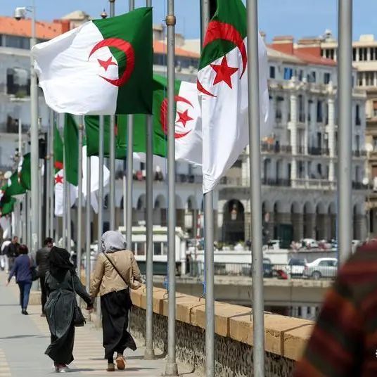 الجزائر تقترب من الانضمام لتجمع \"بريكس\".. ما التفاصيل؟