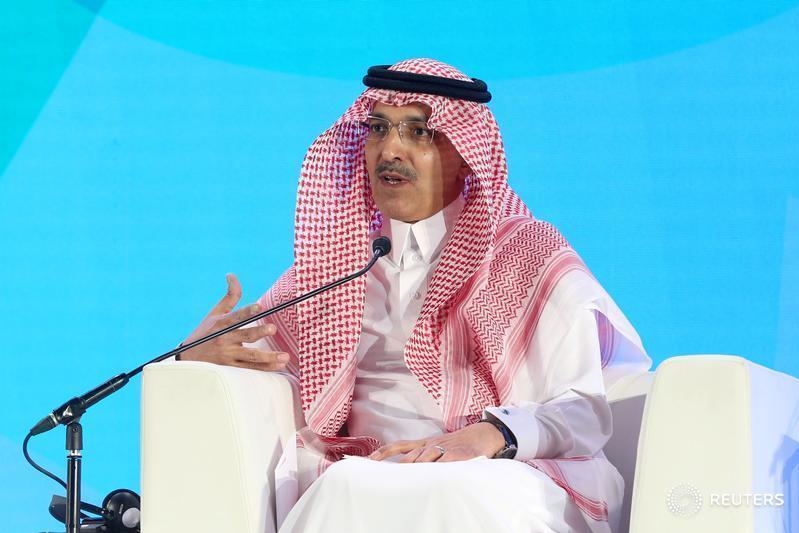 وزير المالية السعودي يدعو إلى تعاون اقتصادي بين الدول العربية