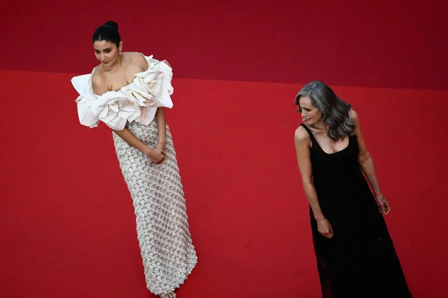 Deepika Padukone's FIRST look from Cannes 2022 takes internet by storm