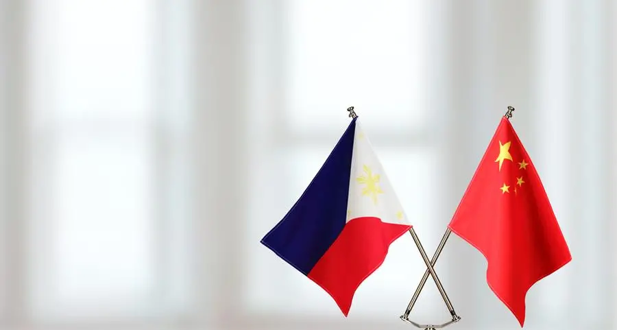 Philippines welcomes first Chinese e-visa holder