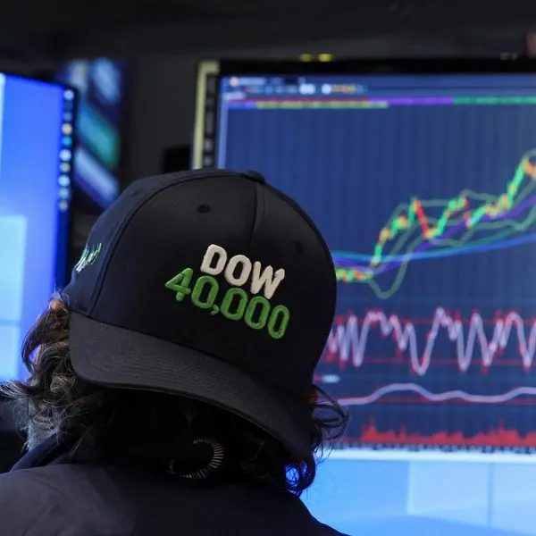 US stocks-Tech bounceback lifts Nasdaq futures, Dow slips