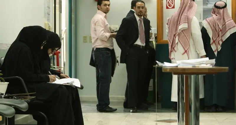 Unqualified health practitioners arrested in Riyadh