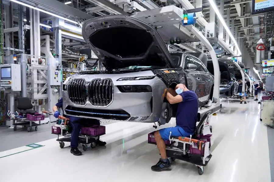  Lujo electrizante: Lanzamiento de producción del nuevo BMW Serie 7 en Dingolfing