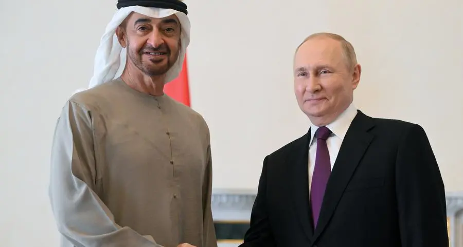 مُحدث: الرئيس الروسي يلتقي الرئيس الإماراتي في روسيا