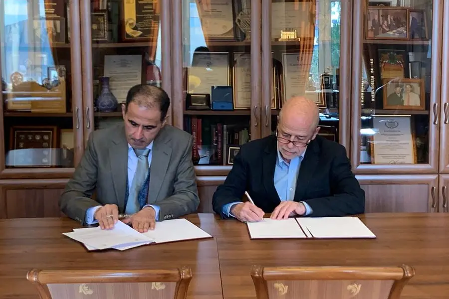 His Excellency Dr. Ali bin Tamim, Chairman of the ALC, and Vitaly Naumkin, member of the Russian Academy of Sciences and IOS President