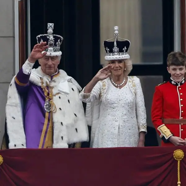 King Charles waves from balcony but no Harry