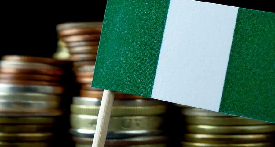 Naira gains at official market, trades N1,390/$ in Nigeria
