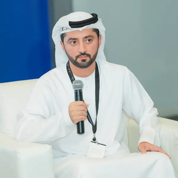 خريجو برنامج خبراء الإمارات يتناولون دور الذكاء الاصطناعي في مسيرة التطور