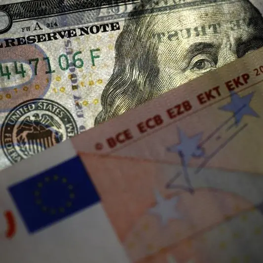 Dollar slips on Fed credibility concerns, euro tops $1.1700