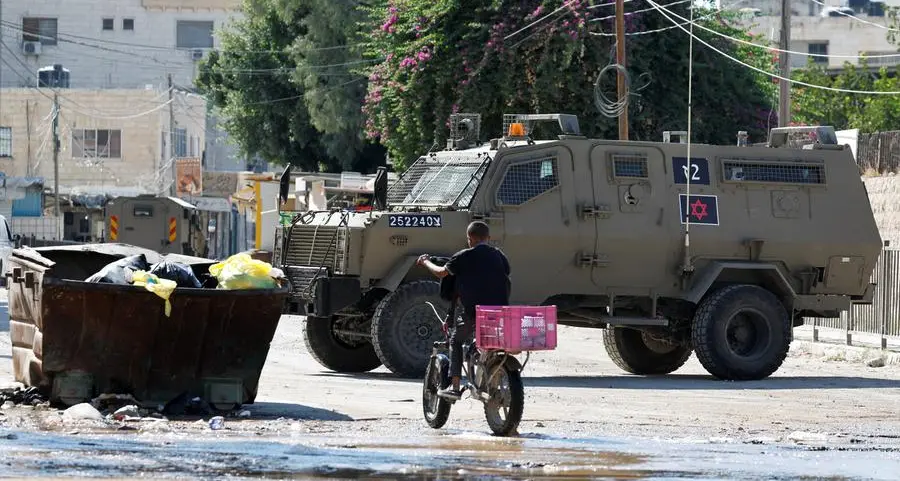 Israeli troops kill 5 Palestinian fighters inside West Bank mosque