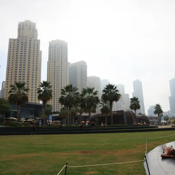 UAE weather: Red, yellow alerts issued for fog, light winds to blow