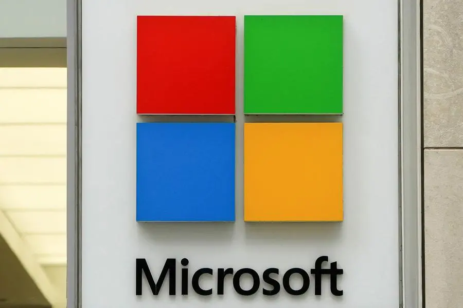 Microsoft briefly overtakes Apple as world's most valuable company