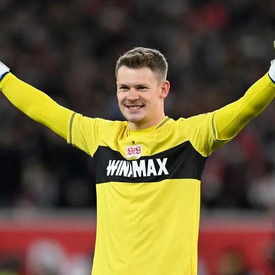 Goalkeeper Nuebel extends at Bayern and will stay in Stuttgart