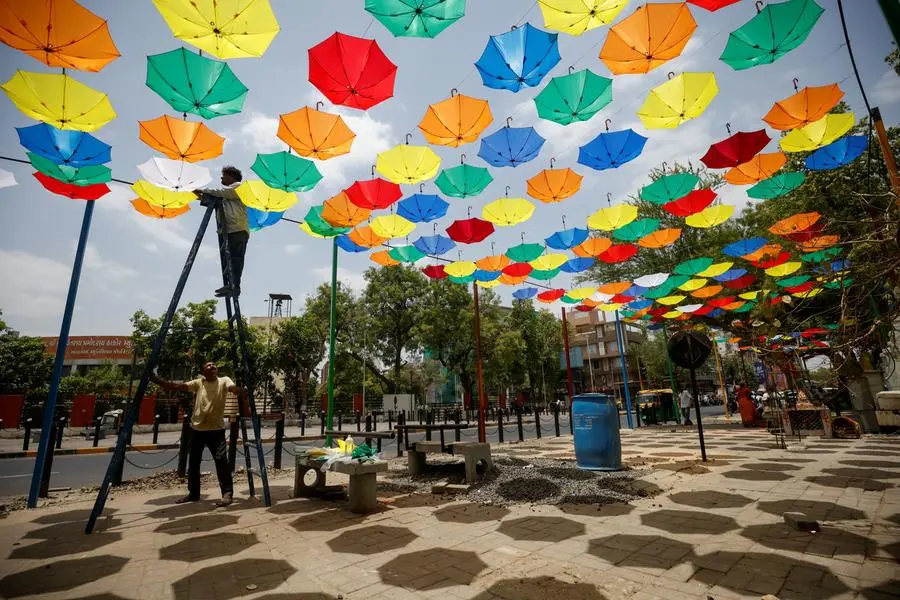 Unbearable heat in India as temperatures soar past 50C