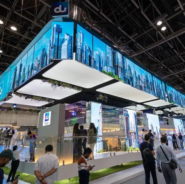 Du accelerates digital transformation with integrated solutions, propelling the UAE's AI economy at GITEX 2024