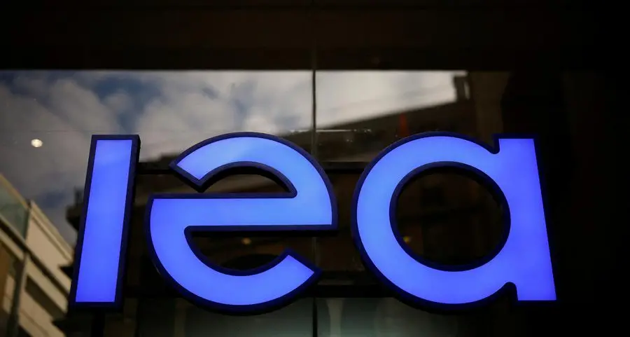 Natural gas spending to hit 10-year high in 2026 as oil investment falls, IEA says