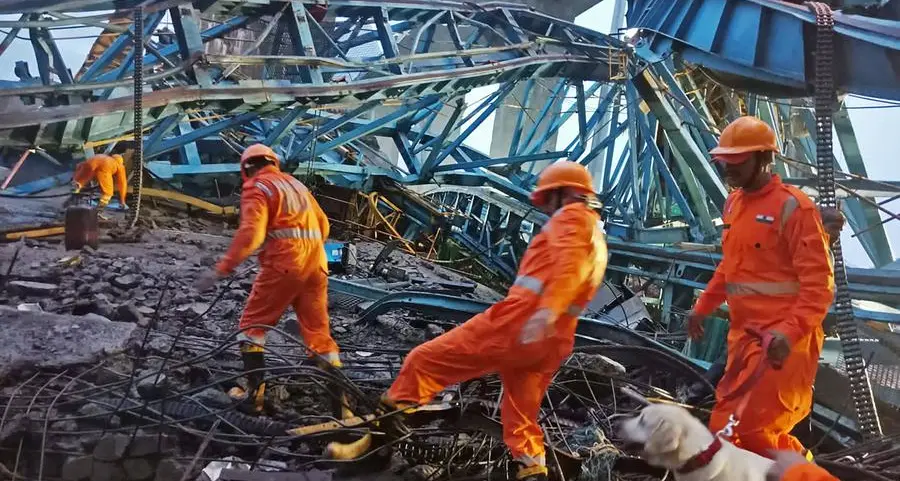 Seventeen killed in India crane collapse