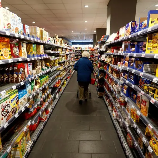 Euro zone consumers hold back spending as economy stagnates