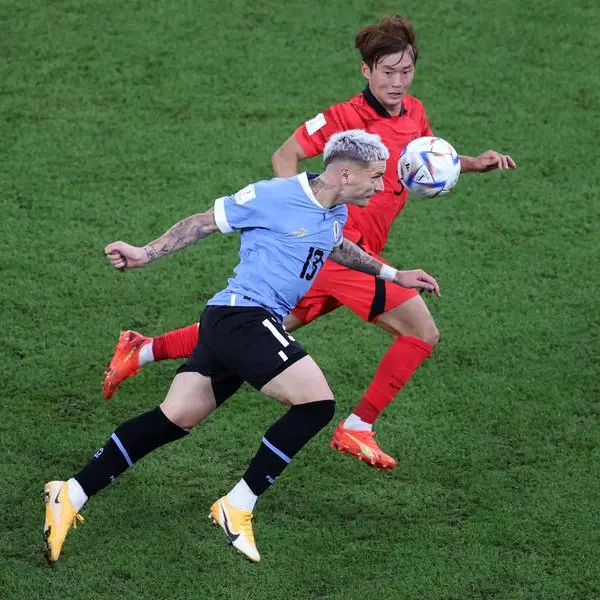 Uruguay and South Korea play out 0-0 World Cup draw