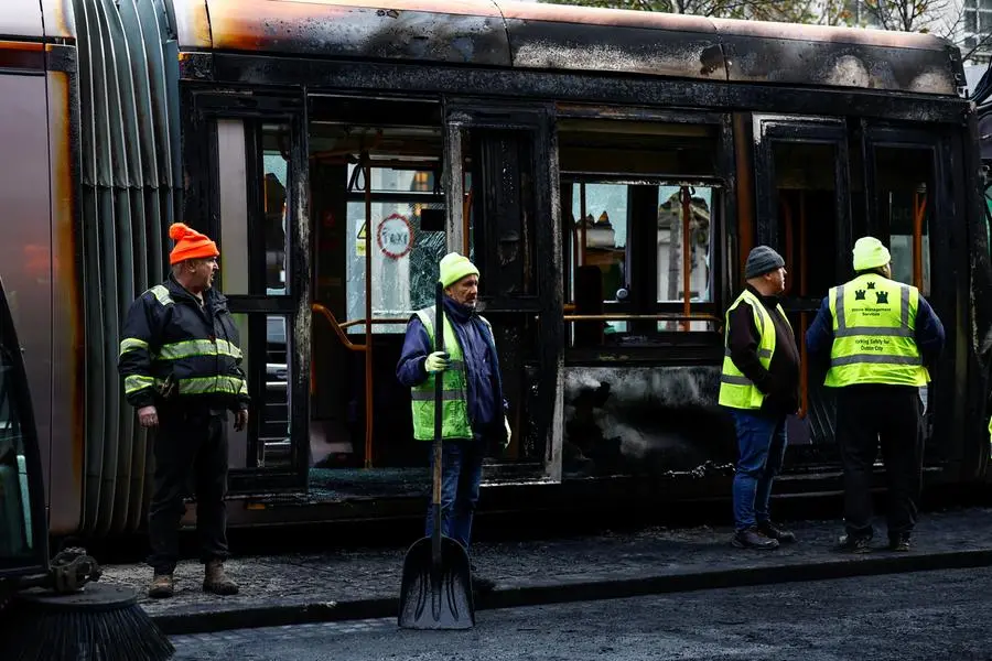 Riots erupt in Dublin after children stabbed