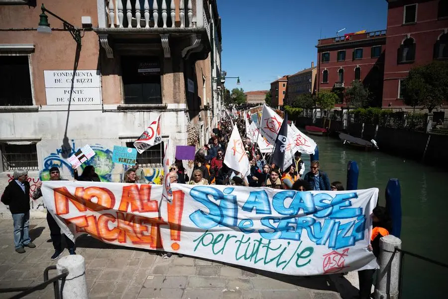 Residents protest as Venice launches $5 entry fee