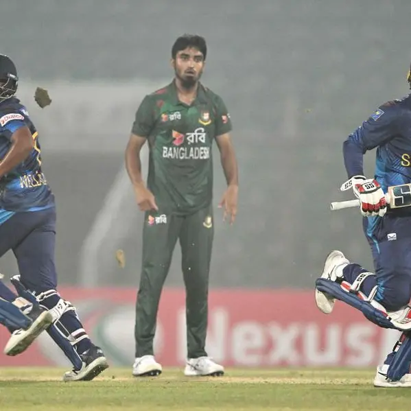 Sri Lanka 217-5 against Bangladesh as de Silva leads fightback