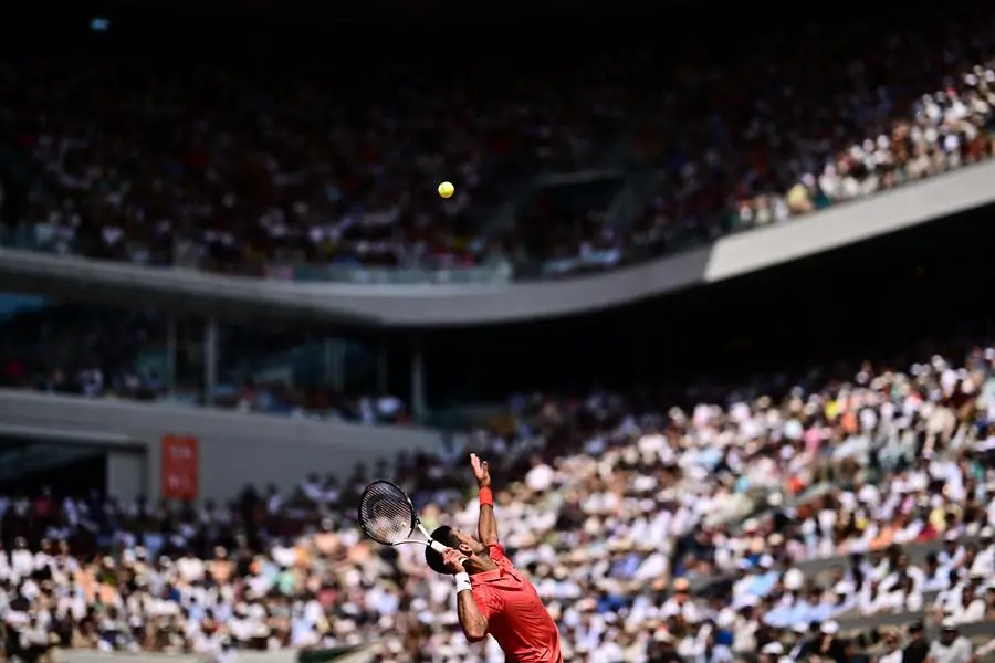 Novak Djokovic wins at French Open to reach 45th Grand Slam semi