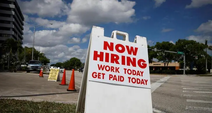 US weekly jobless claims fall slightly