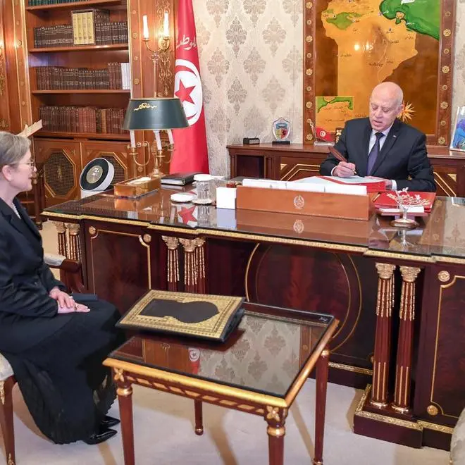 الرئيس التونسي يُقيل وزيرة الصناعة والمناجم والطاقة