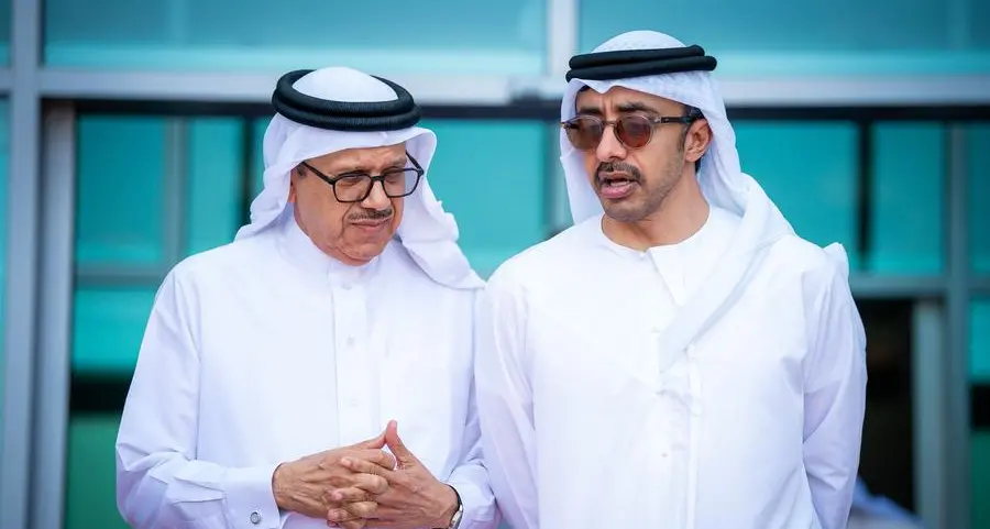 Abdullah bin Zayed receives Bahraini FM