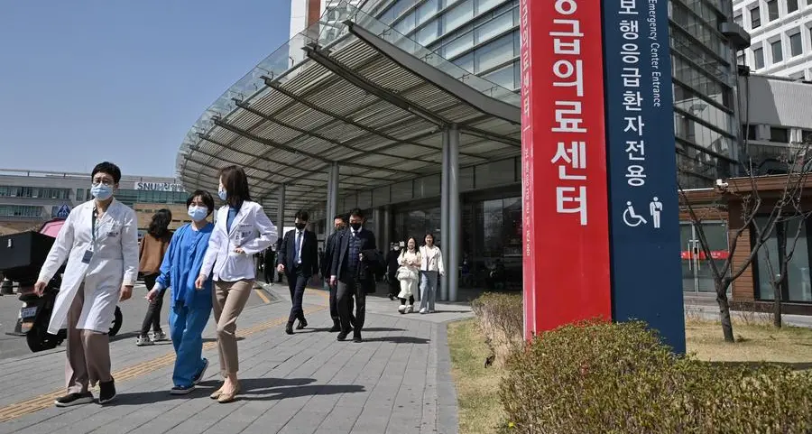South Korea govt offers first compromise in effort to end doctors' strike
