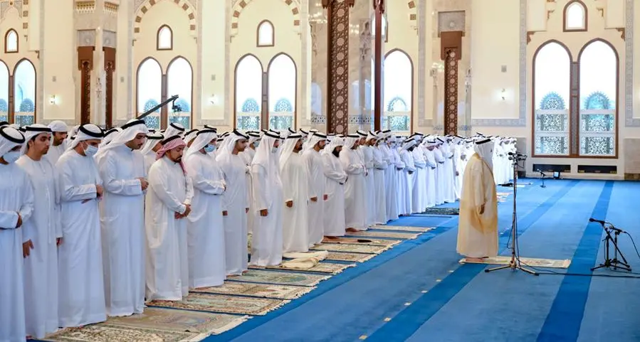 Hamdan bin Mohammed, Maktoum bin Mohammed perform Eid Al Fitr prayer at Zabeel Grand Mosque