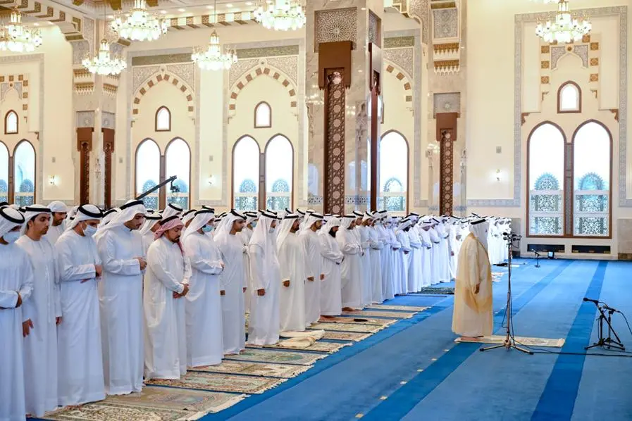 Hamdan bin Mohammed performs Eid Al Fitr prayer at Zabeel Grand Mosque. Image Courtesy: Emirates News Agency / WAM , Emirates News Agency (WAM)/WAM