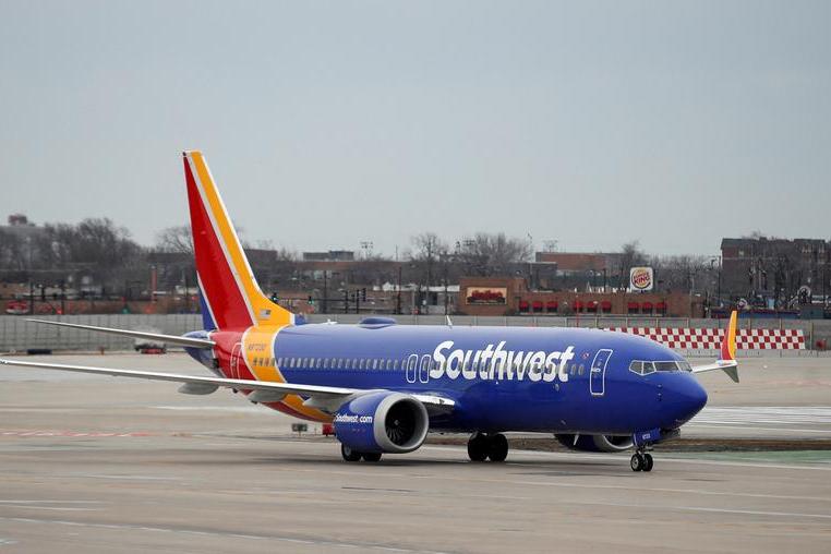 Southwest Airlines forecasts strong fullyear profit
