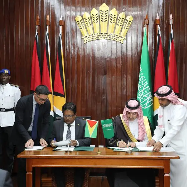 الصندوق السعودي للتنمية يوقع اتفاقيتي قرض تنموي بقيمة 150 مليون دولار لدعم قطاعي الإسكان والنقل في جمهورية غويانا