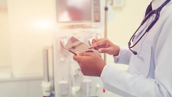 Makkah Deputy Emir launches health projects costing over $266mln