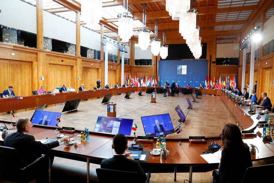 Wochen voller politischer Spannungen prägen den NATO-Gipfel im Juli: Peter Apps