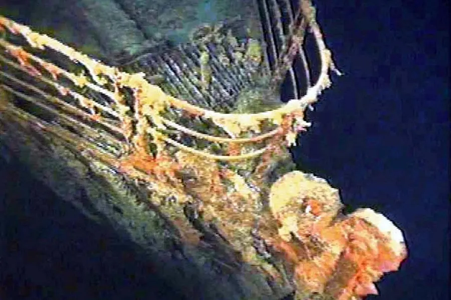 FILE PHOTO: The port bow railing of the Titanic lies in 12,600 feet of water about 400 miles east of Nova Scotia as photographed earlier this month as part of a joint scientific and recovery expedition sponsored by the Discovery Channel and RMS Titantic. Scientists plan to illuminate and then raise the hull section of this legendary ocean liner later this month. Reuters/File photo/File Photo