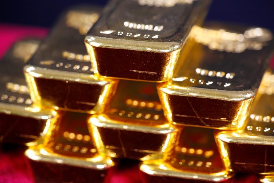 Gold steadies as bargain hunters see off dollar's advance