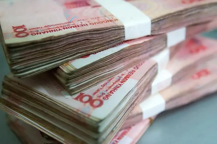 China's yuan extends losses, set for worst week since 2019