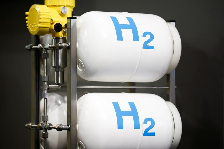 Spain's Enagas Gets Approval to Develop Trans-European Hydrogen Pipeline