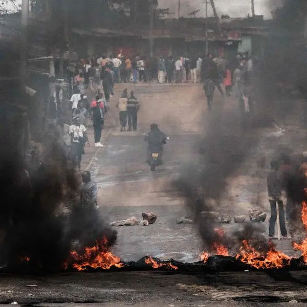 Police and protesters clash in Nairobi as calls for talks grow