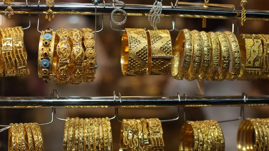 Gold price in Qatari market rises by 4.86% this week