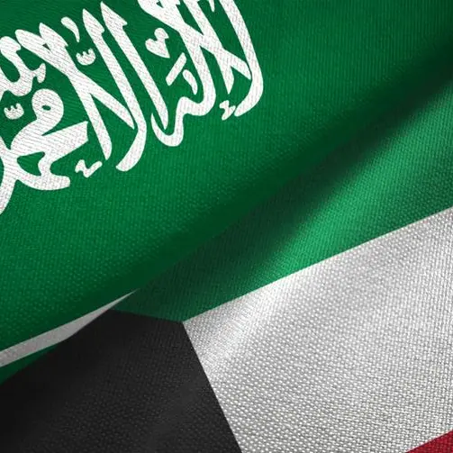 Kuwaiti, Saudi officials examine boosting cooperation in various sectors