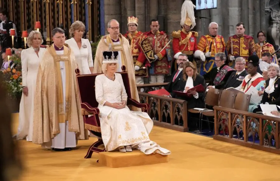 Queen Camilla is crowned with Queen Mary's Crown during her coronation ceremony at Westminster Abbey, London. Picture date: Saturday May 6, 2023.   Jonathan Brady/Pool via REUTERS