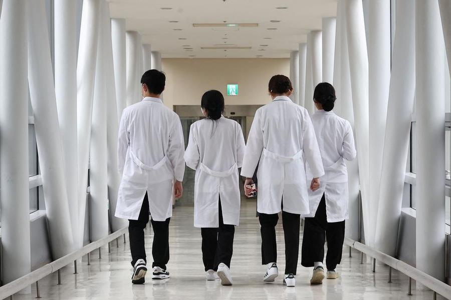 s-korea-military-doctors-to-be-assigned-to-hospital-amid-doctors-walkout