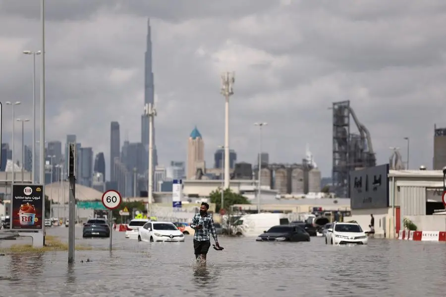 UAE begins cleanup after deadly rain, floods